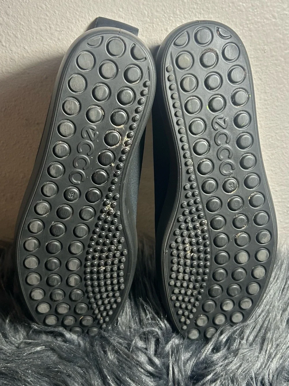 ECCO Womens Soft 7 GTX Gore Tex Slip On Walking Casual Shoes Black Gray Size 38